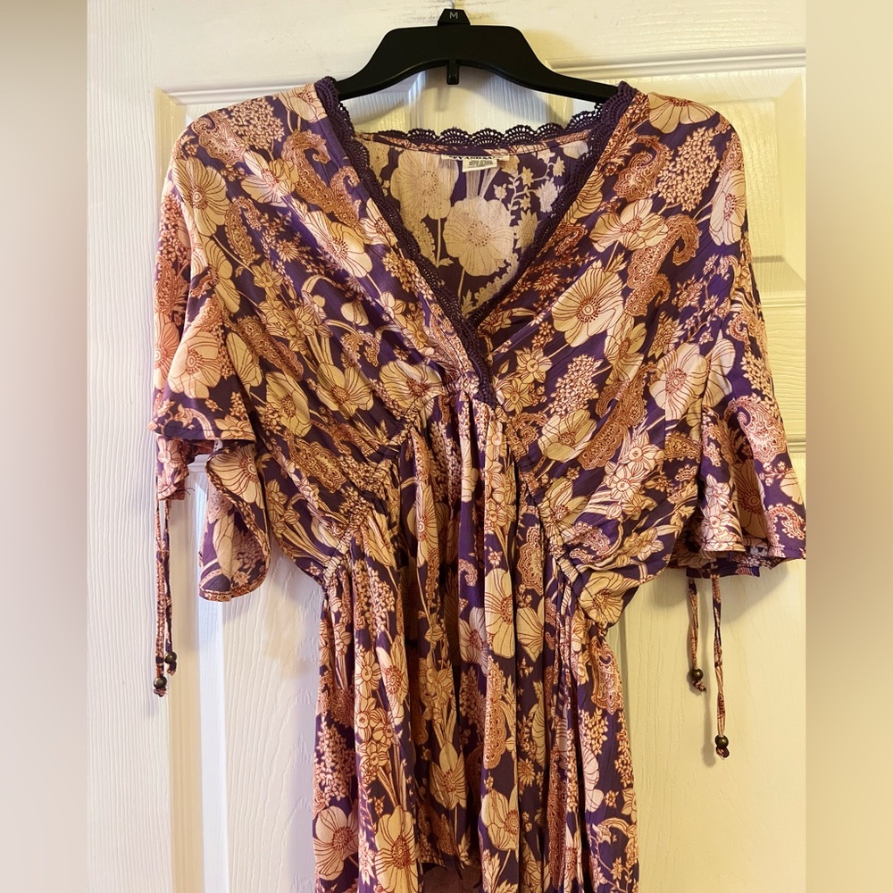 Floral Blouse With Open Sleeves